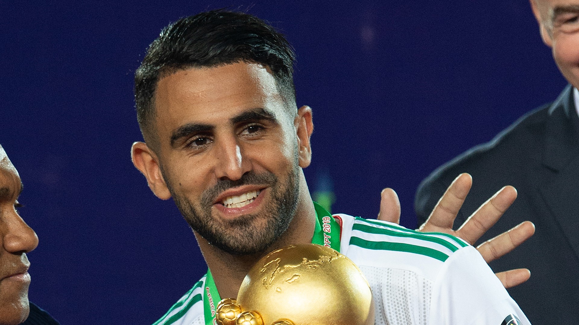 Riyad Mahrez Algeria AFCON trophy